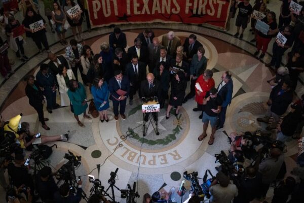 Il conflitto sul ridisegno dei distretti congressuali in Texas e California